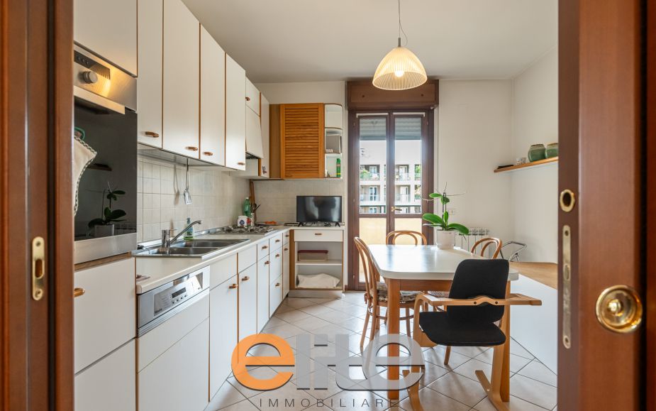3 locali arredato con terrazzi a loggia