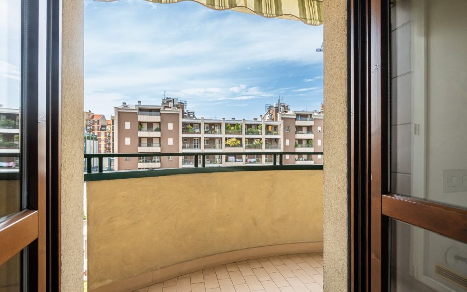 3 locali arredato con terrazzi a loggia