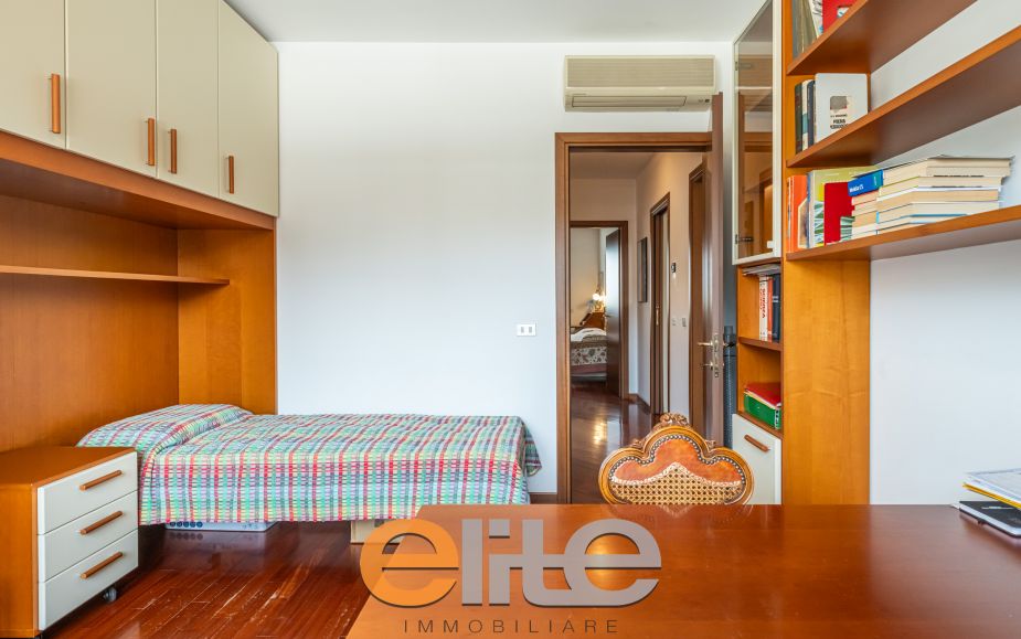 3 locali arredato con terrazzi a loggia