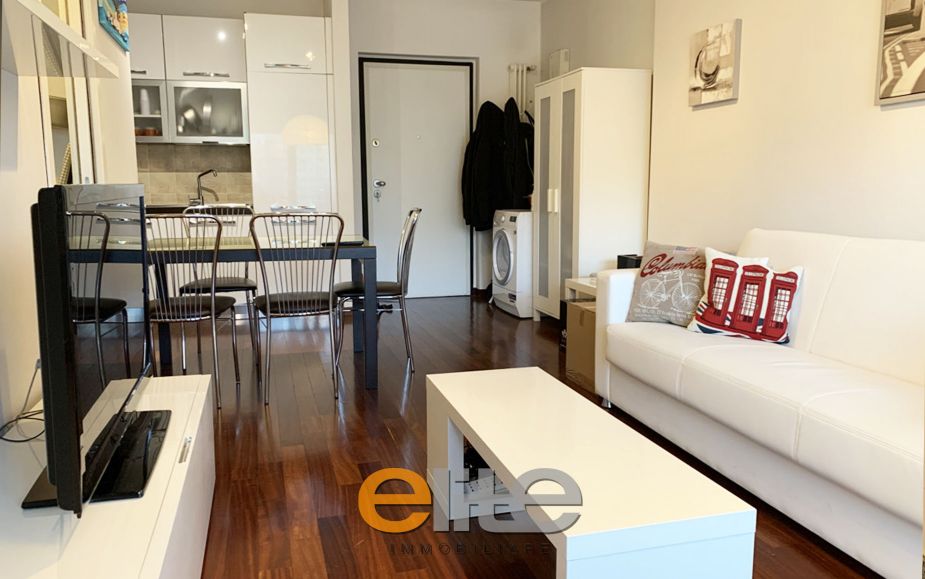 Furnished one-bedroom apartment in a modern building near Bocconi.