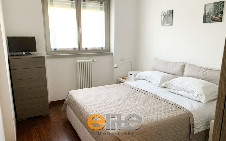 Furnished one-bedroom apartment in a modern building near Bocconi.