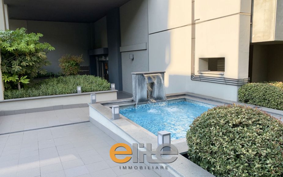 Furnished one-bedroom apartment in a modern building near Bocconi.
