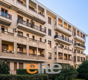 4 locali con box ampio ultimo piano tripla esposizione