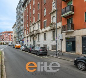 Negozio 2 vetrine brunelleschi ang. savona